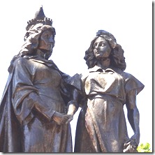 09 Statue in Plaza Colon, possibly Ferdinand & Isabella