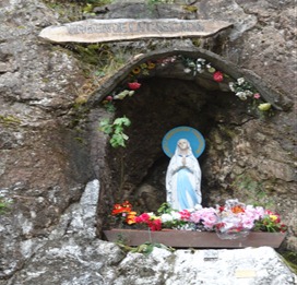 22 Virgen de la Cascada