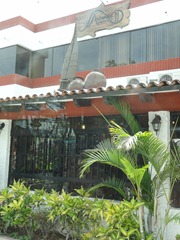 23 Front of peruvian restaurant where we ate in Lima