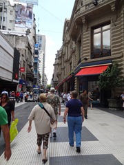 04 Barb, Bing & Mary on Buenos Aires street