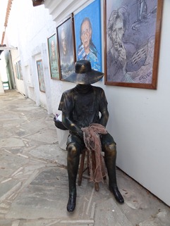 07 statue of fisherman