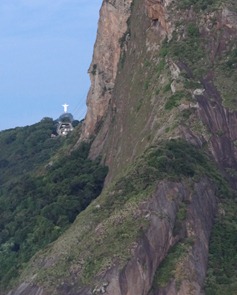 09 Sailing into Rio at sunrise - Sugarloaf & corcovado
