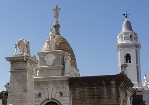 10 Recoleta cemetery