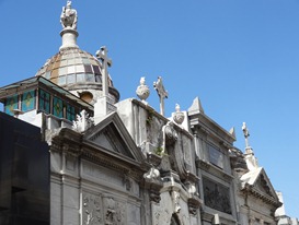 16 Recoleta cemetery