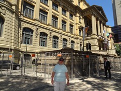 171 Mary in front of Biblioteca Nacional