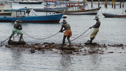 31 Statue of 3 fishermen