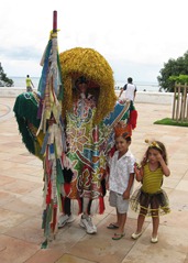 85 Olinda man with big hair