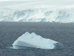 95 Iceberg with striations
