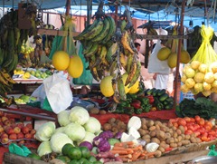 08 Fruit & vegetable stand