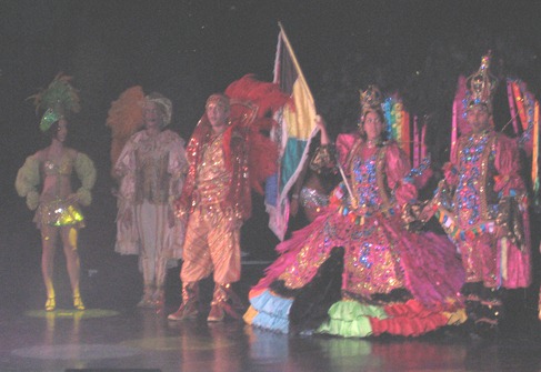 124 Amazonia Folklorico show