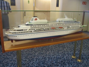 13 Ship model on 9th floor