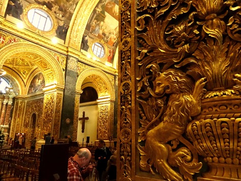 305. Malta Valleta St. Johns Co-Cathedral inside