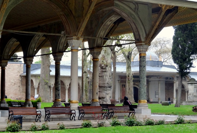 312. Istanbul Topkapi Palace 4-16