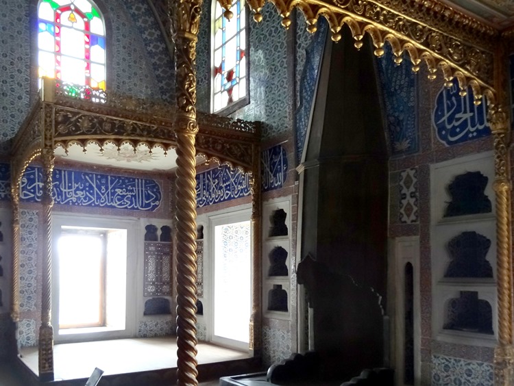 352. Istanbul Topkapi Palace 4-16_ShiftN