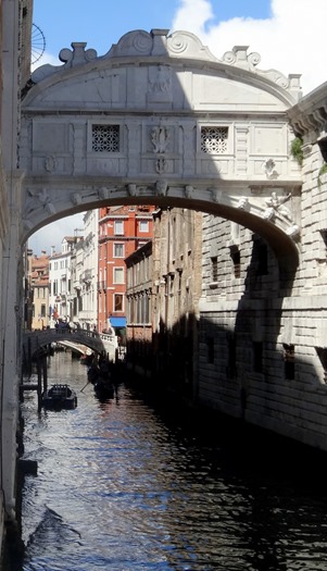 201a. Venice Bridge of Sighs