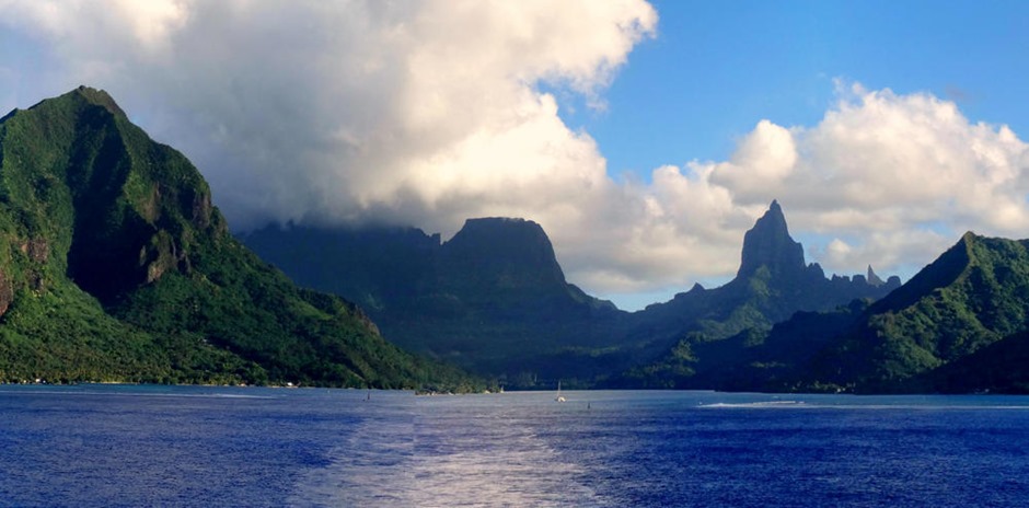 300b.  Opunohu Bay, Moorea_stitch
