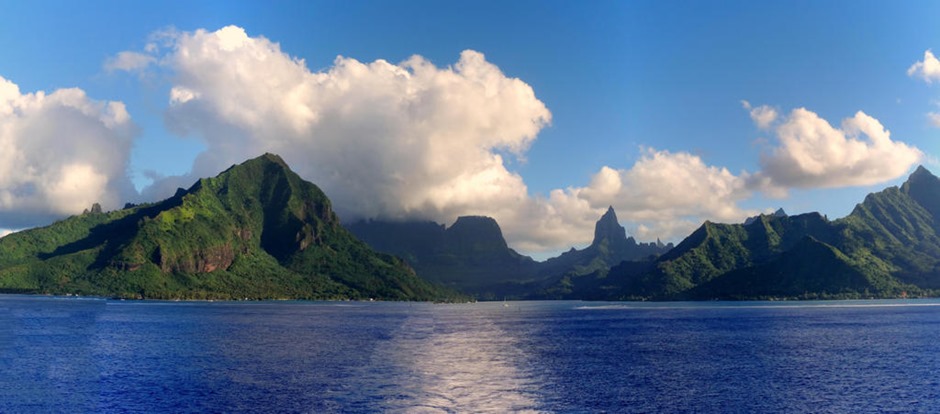 300a.  Opunohu Bay, Moorea_stitch