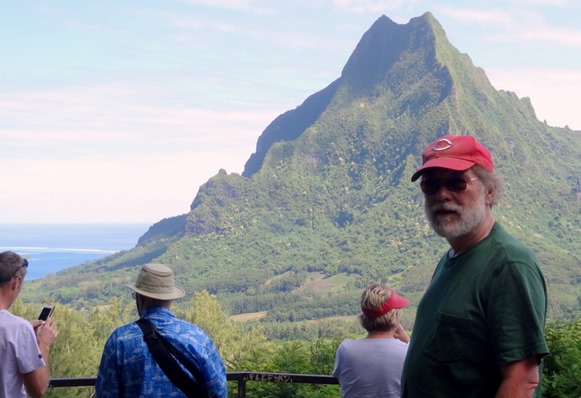 76.  Opunohu Bay, Moorea