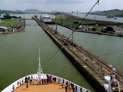 63a.  Panama Canal_stitch