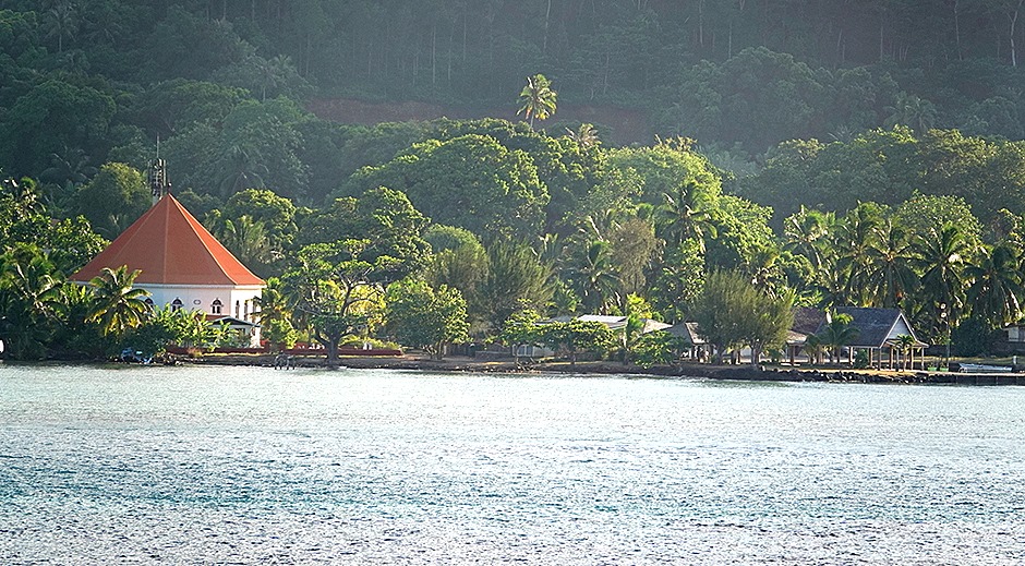 94. Opanuhu Bay, Moorea