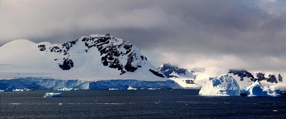 222a. Antarctica (Day 1) edited_stitch