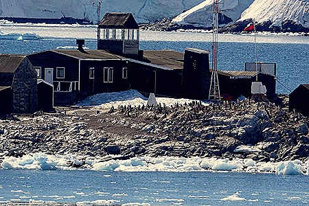 416a. Antarctica (Day 1) edited_stitch