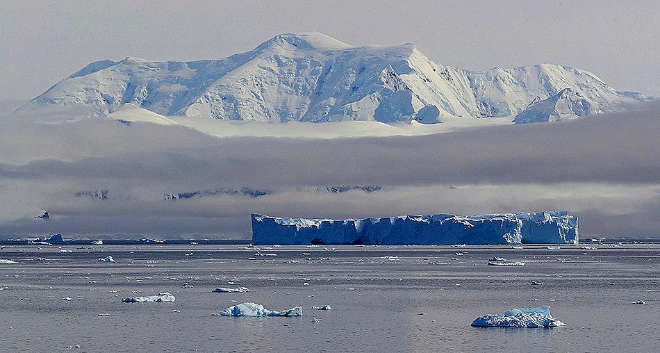 592a. Antarctica (Day 1) edited_stitch