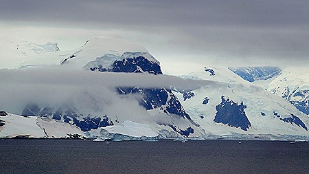 656a. Antarctica (Day 1) edited_stitch