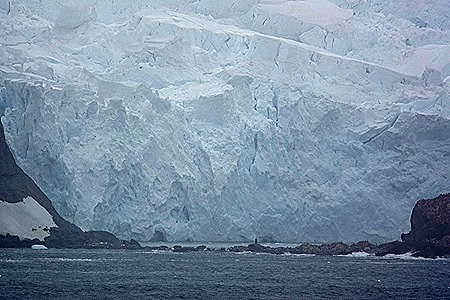 252a. Antarctica Day 4 (King Georges Island)_stitch