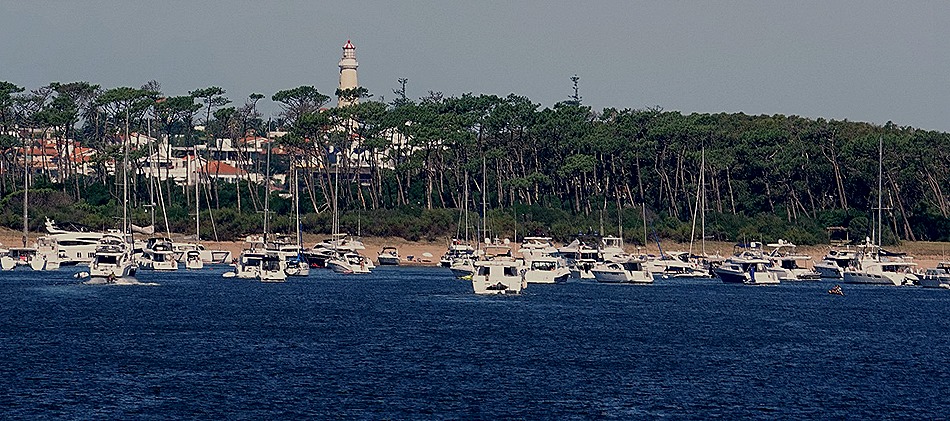15a. Punta del Este, Uruguay_stitch