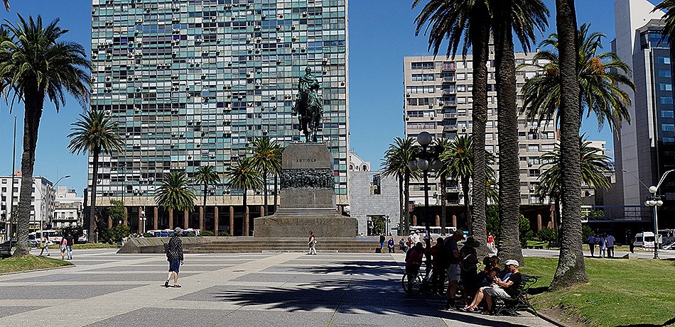 48a. Montevideo, Uruguay_stitch