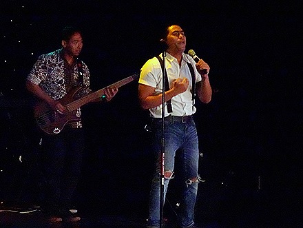 32. Indonesian Crew Show