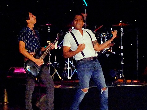 38. Indonesian Crew Show