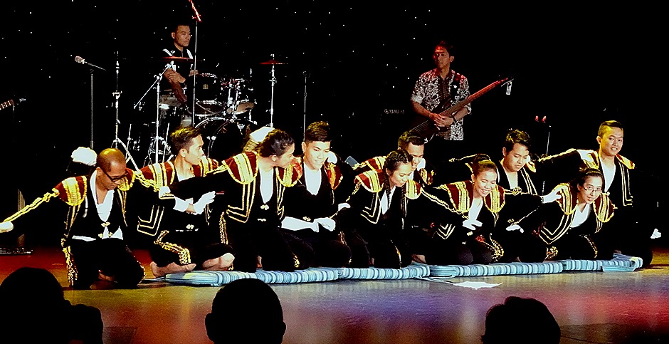 7. Indonesian Crew Show