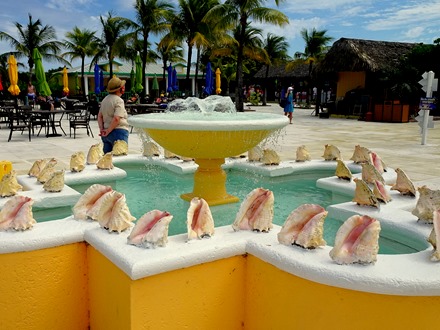 31. 2022, 03-26  Half Moon Cay, Bahamas