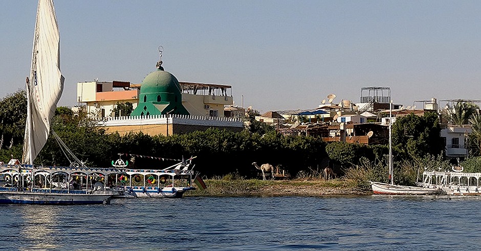 138a.  Luxor_stitch-topaz-denoise