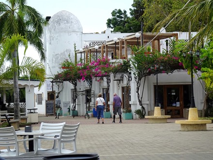 71.  Dar es Salaam (Day 1)-topaz-denoise