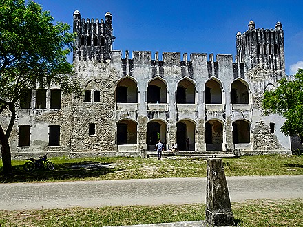 24.  Dar es Salaam (Bagamoyo)-topaz-denoise
