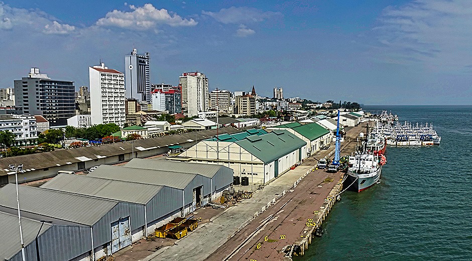 4a.  Maputo, Mozambique_stitch-topaz-denoise