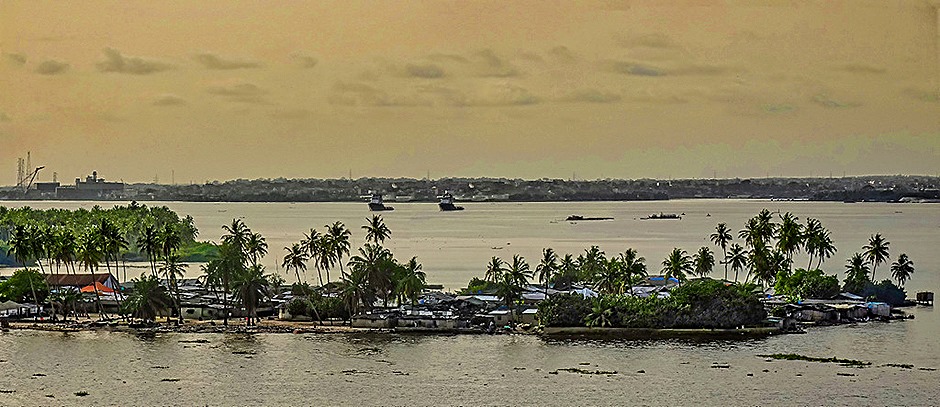 131a.  Abidjan, Ivory Coast_stitch-topaz-denoise