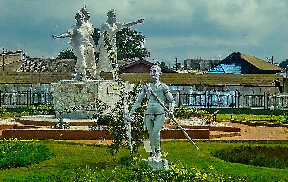 44a.  Abidjan, Ivory Coast_stitch-topaz-denoise-faceai